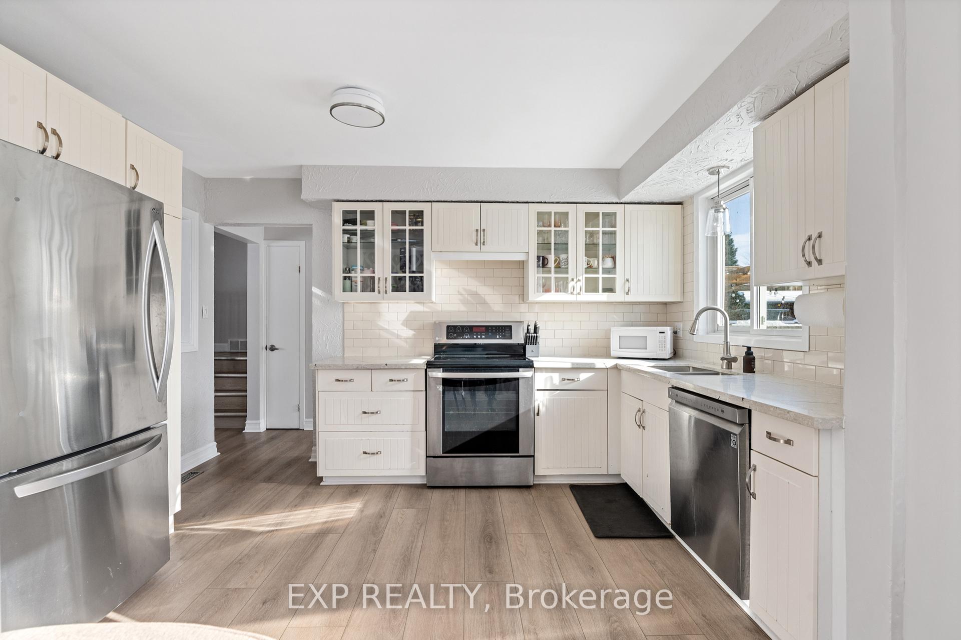 Photo 9 of 5 Cindy Drive, St. Catharines, Lakeshore — HOMEH
