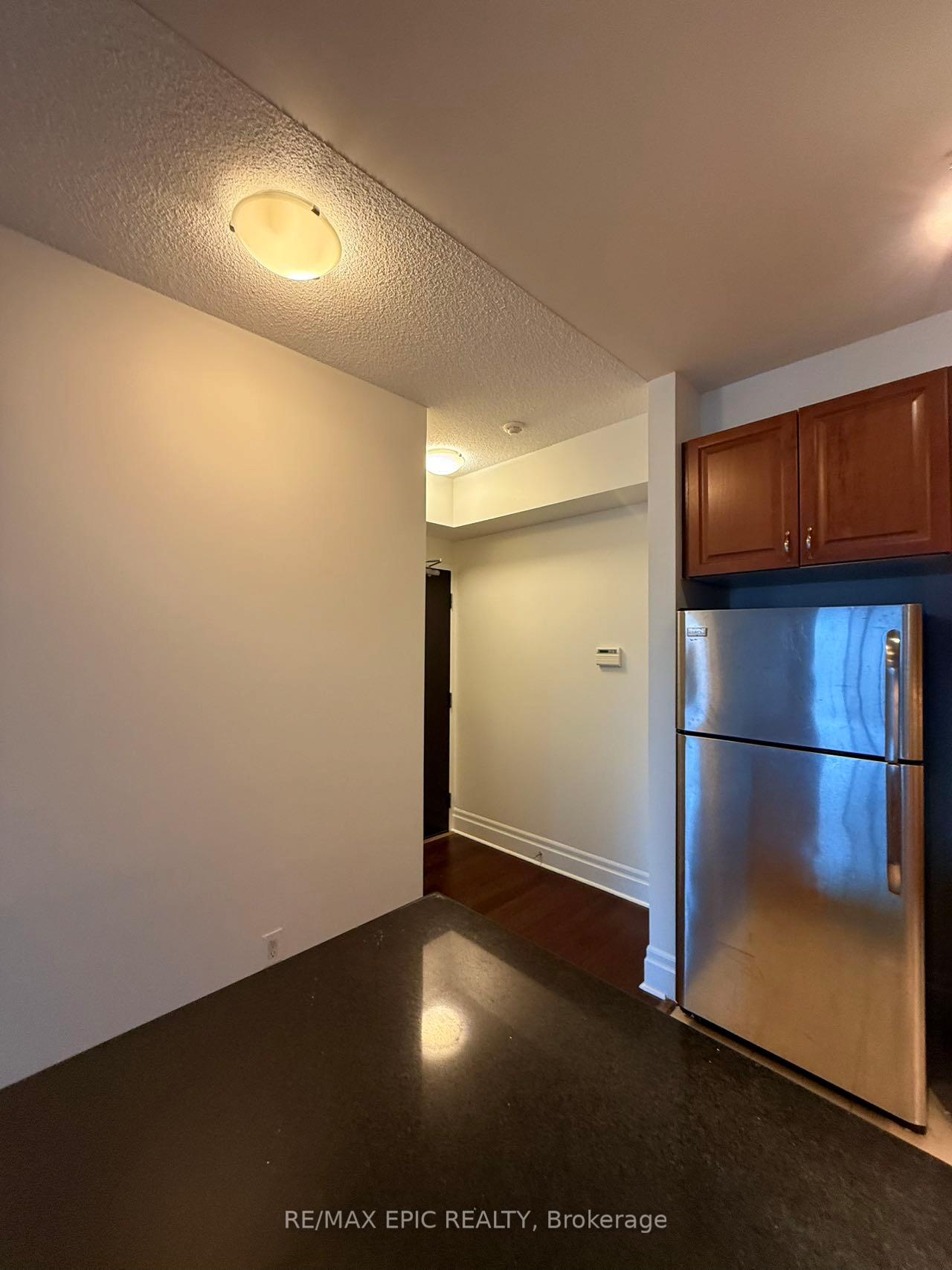 Photo 6 of Unit 401, 151 Upper Duke Crescent, Markham, Unionville — HOMEH
