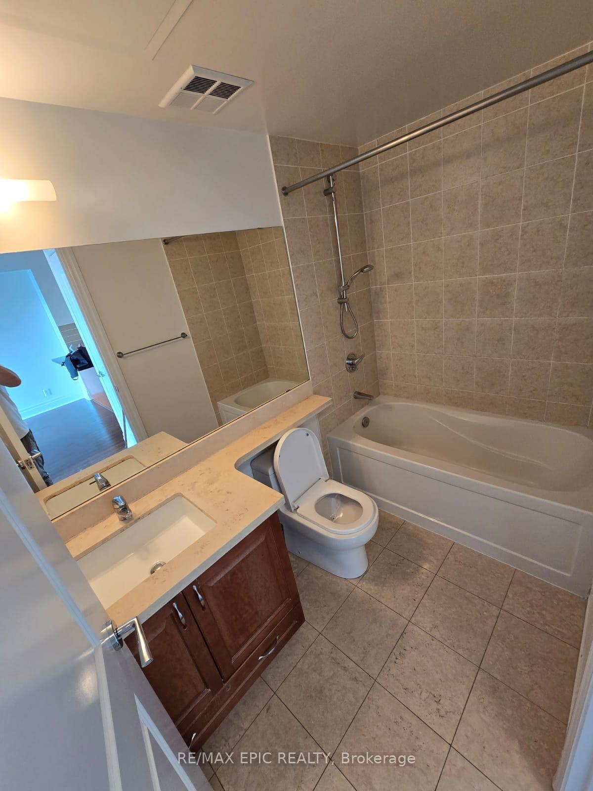 Photo 12 of Unit 401, 151 Upper Duke Crescent, Markham, Unionville — HOMEH