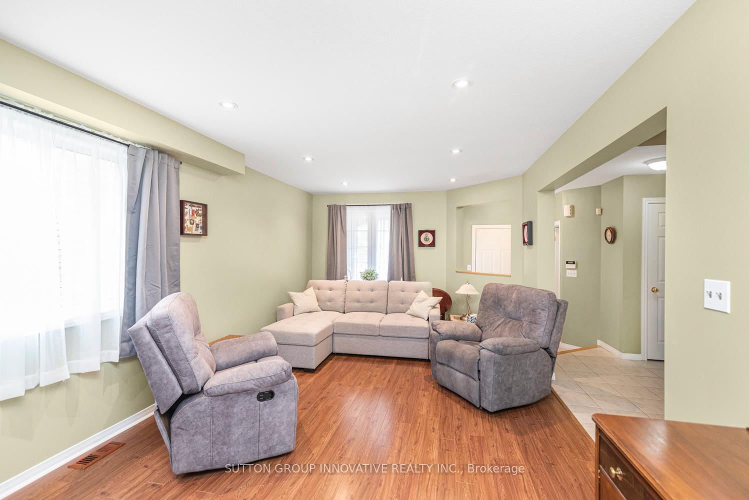 Photo 5 of 23 Jonathon Court, Hamilton, Butler — HOMEH