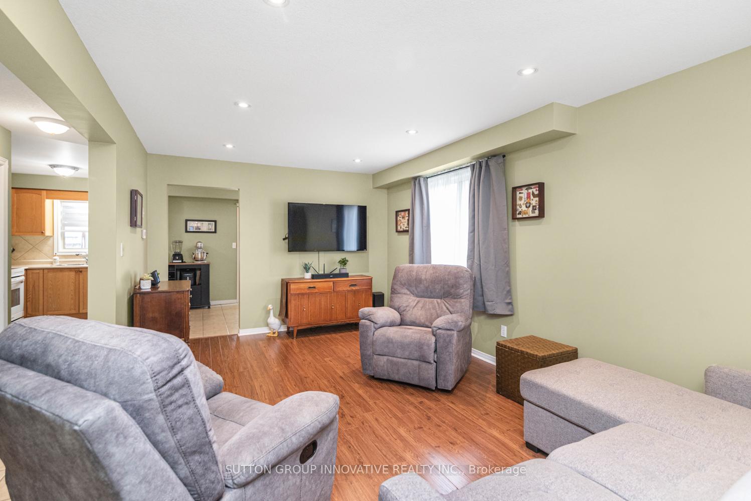 Photo 6 of 23 Jonathon Court, Hamilton, Butler — HOMEH