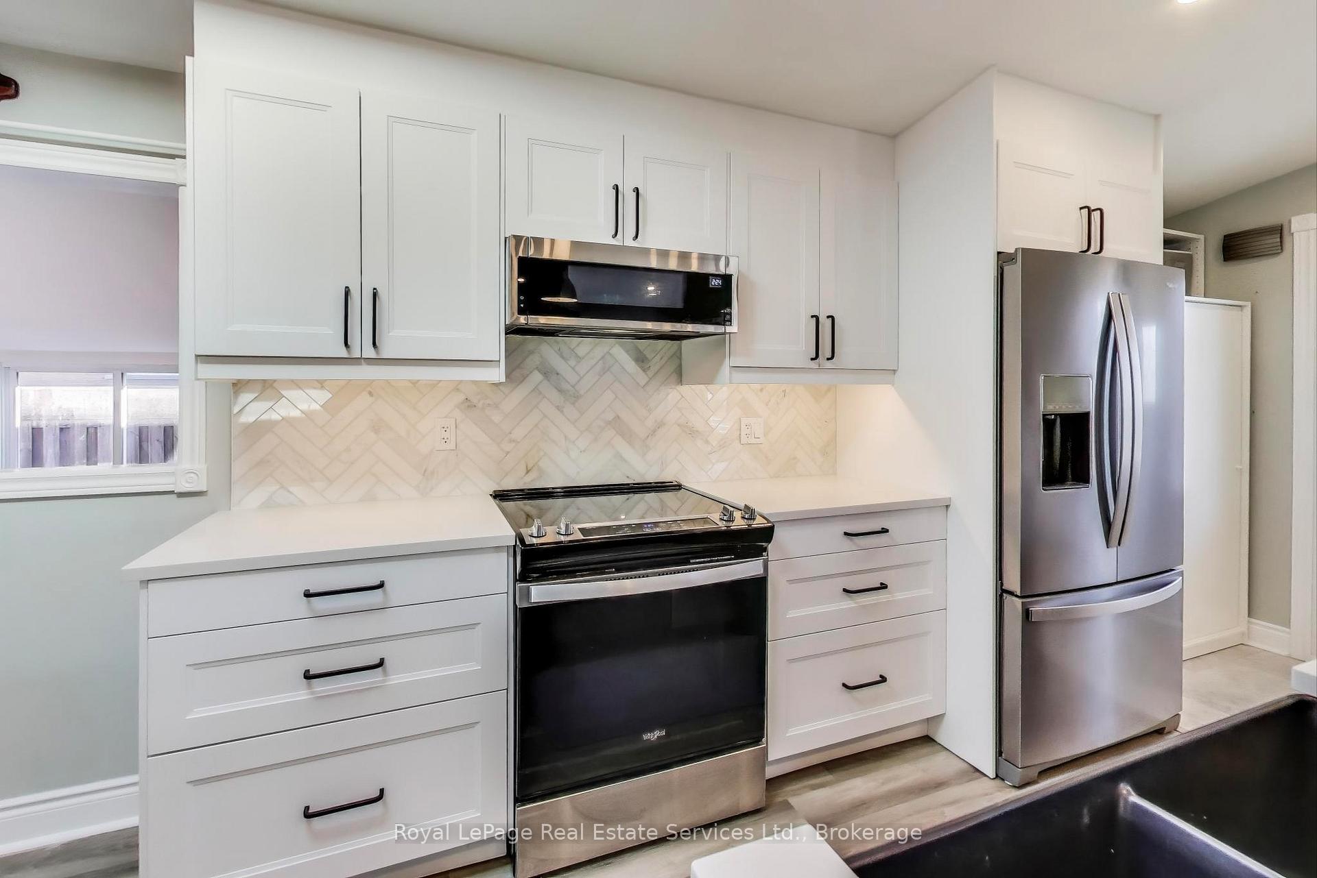 Photo 8 of 115 Sunrise Drive, Hamilton, Corman — HOMEH