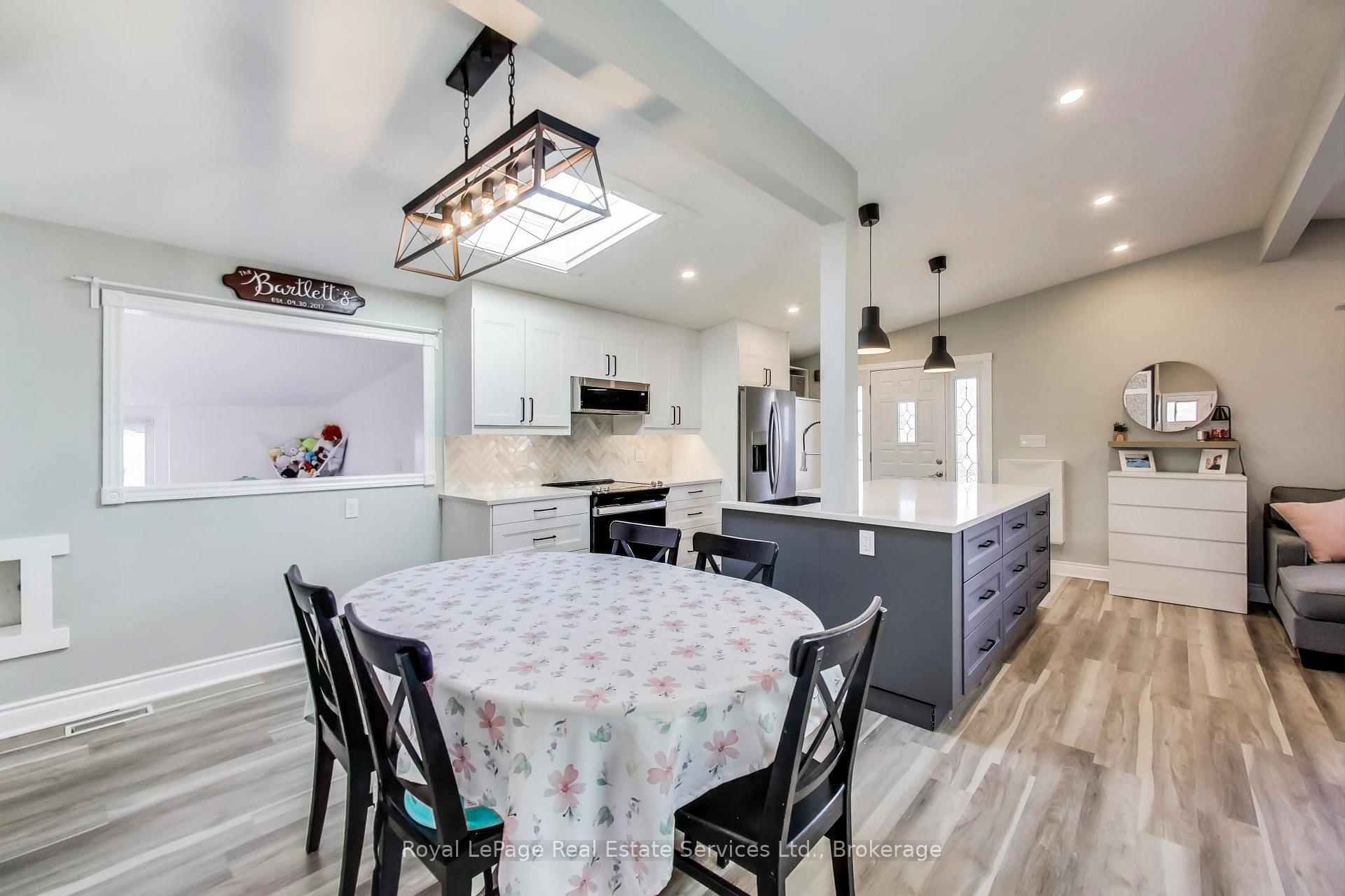 Photo 9 of 115 Sunrise Drive, Hamilton, Corman — HOMEH