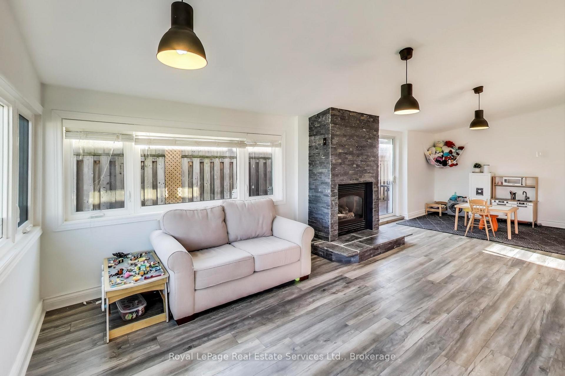 Photo 11 of 115 Sunrise Drive, Hamilton, Corman — HOMEH