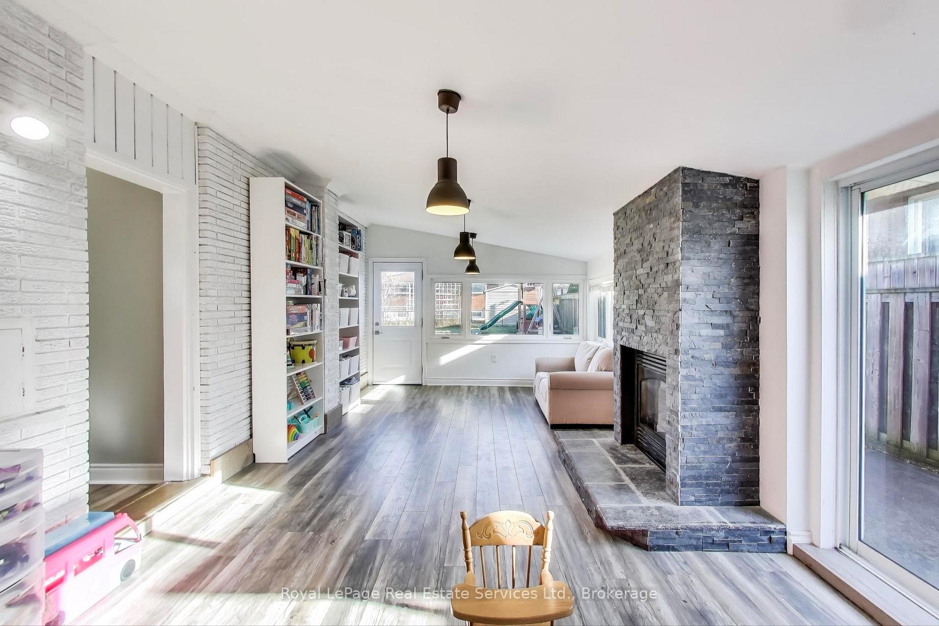 Photo 12 of 115 Sunrise Drive, Hamilton, Corman — HOMEH