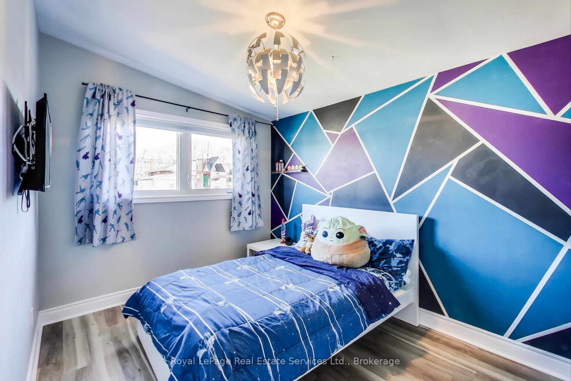 Photo 15 of 115 Sunrise Drive, Hamilton, Corman — HOMEH