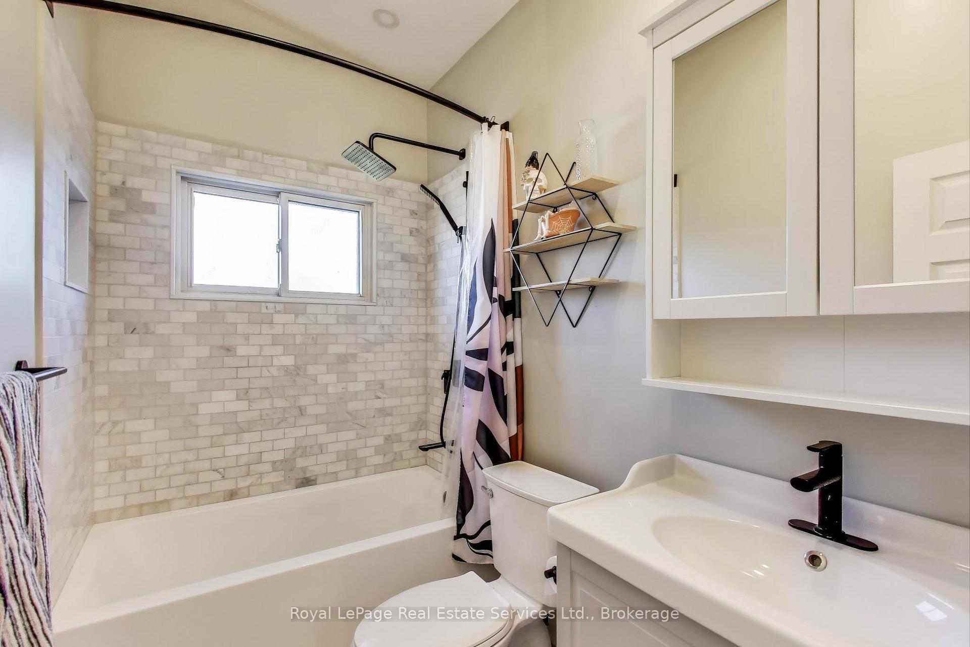 Photo 18 of 115 Sunrise Drive, Hamilton, Corman — HOMEH