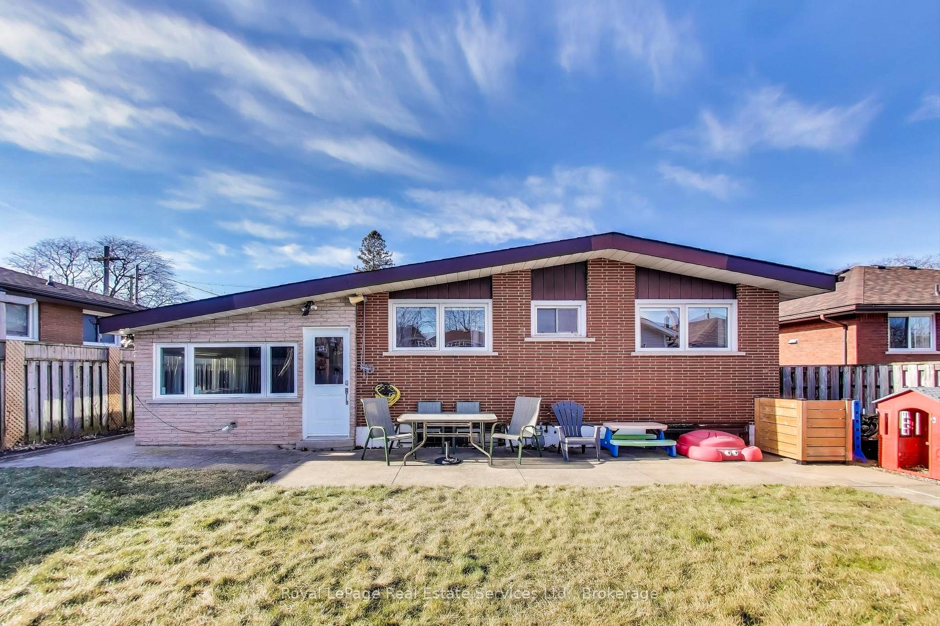Photo 27 of 115 Sunrise Drive, Hamilton, Corman — HOMEH