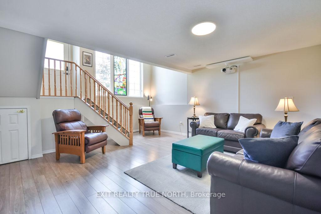 Photo 15 of 67 Lougheed Road, Barrie, Holly — HOMEH