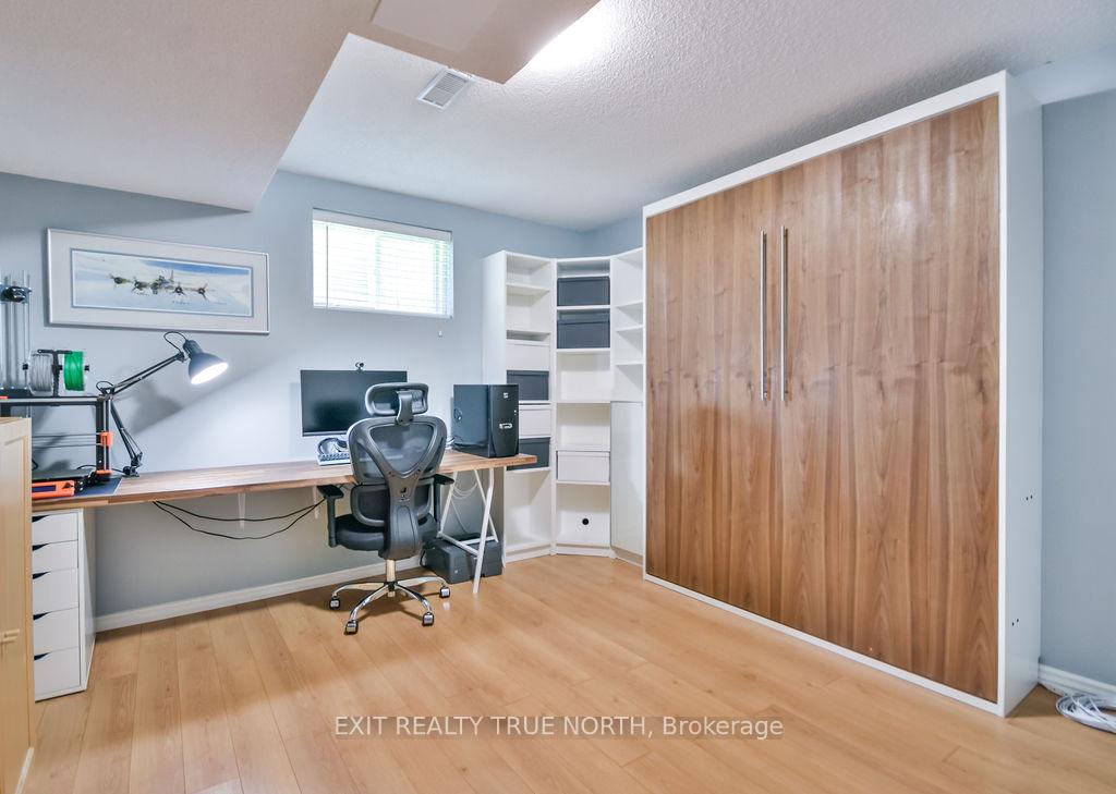 Photo 20 of 67 Lougheed Road, Barrie, Holly — HOMEH
