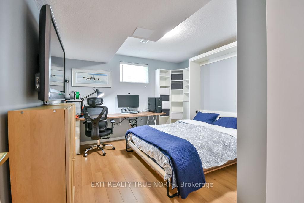 Photo 21 of 67 Lougheed Road, Barrie, Holly — HOMEH