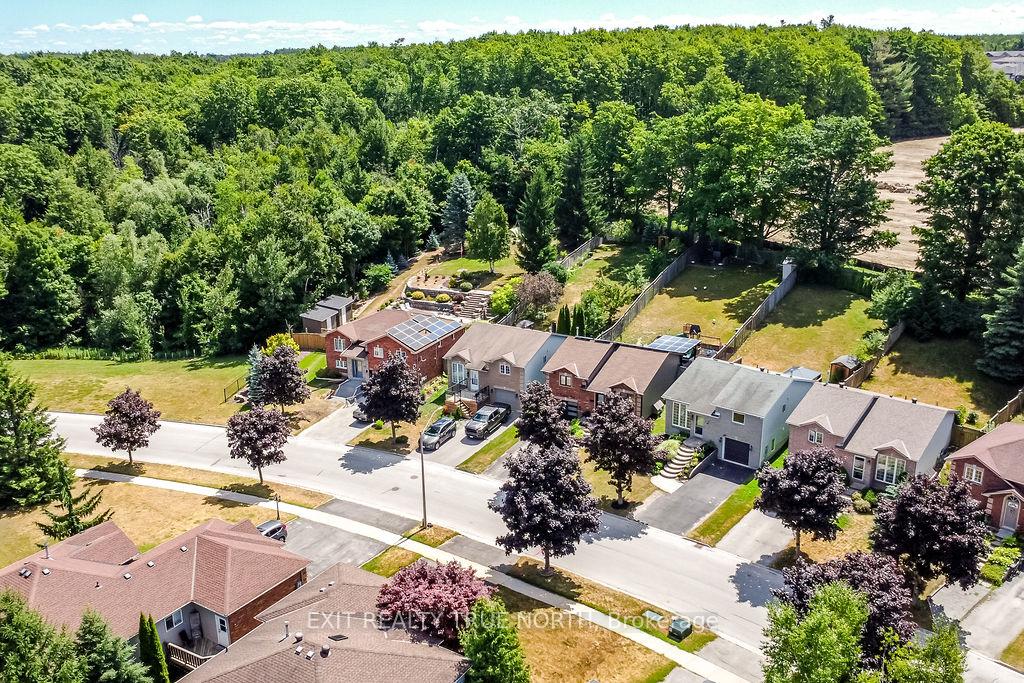 Photo 30 of 67 Lougheed Road, Barrie, Holly — HOMEH