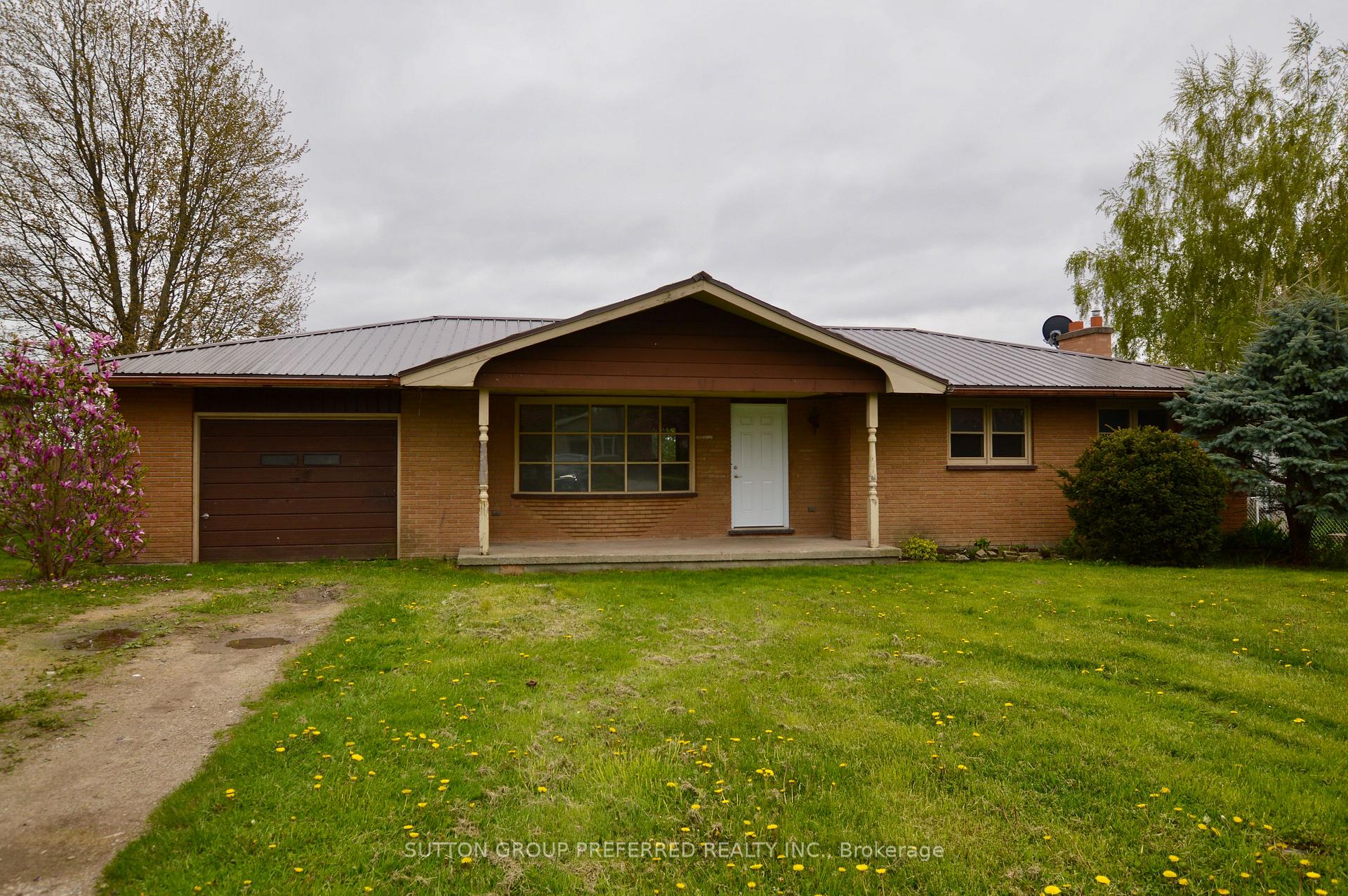 Photo 1 of 258 Miller Road, Dutton/Dunwich, Dutton — HOMEH
