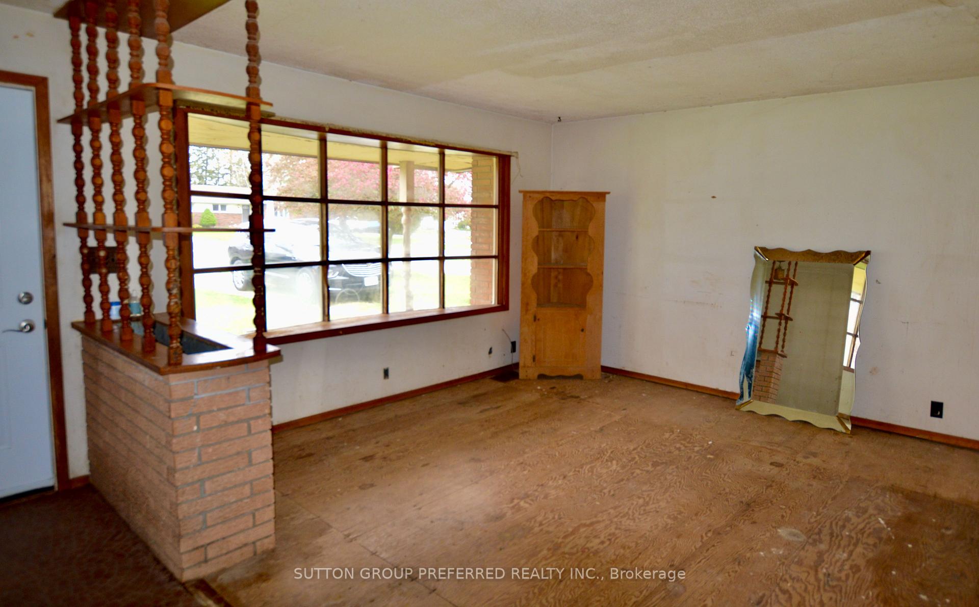 Photo 2 of 258 Miller Road, Dutton/Dunwich, Dutton — HOMEH