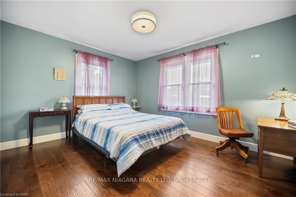 Photo 9 of 5 Draper Drive, St. Catharines, Vine/Linwell — HOMEH