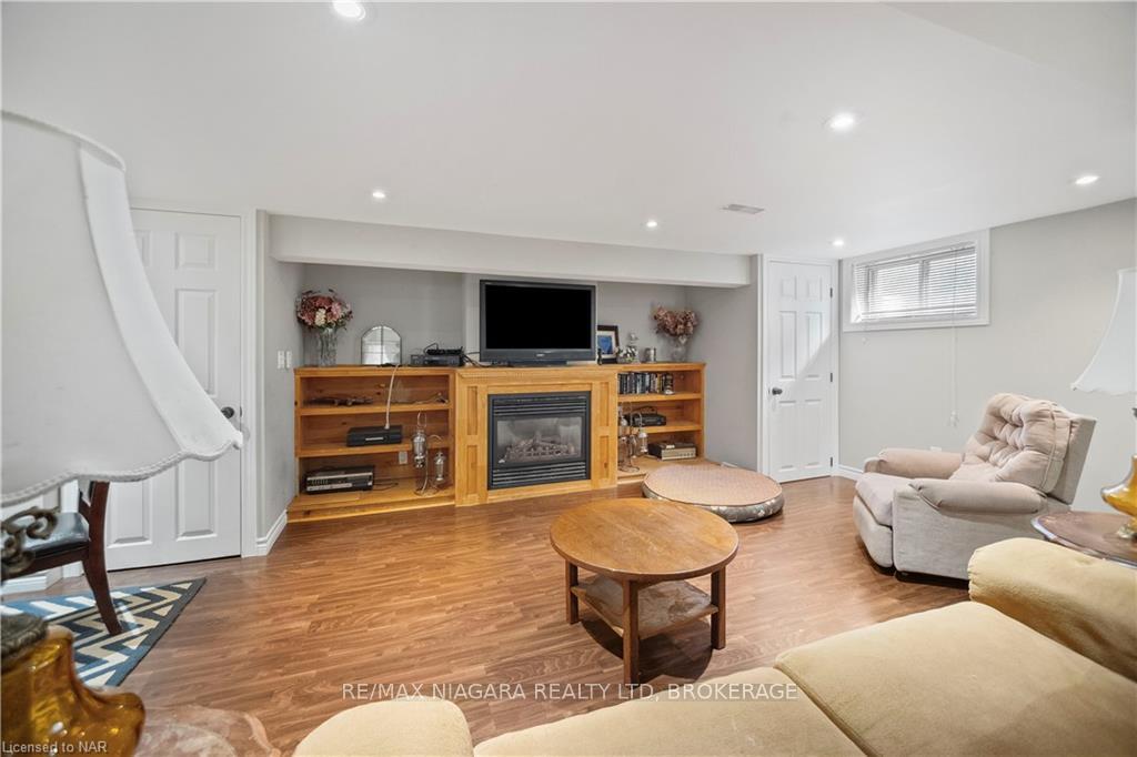 Photo 17 of 5 Draper Drive, St. Catharines, Vine/Linwell — HOMEH