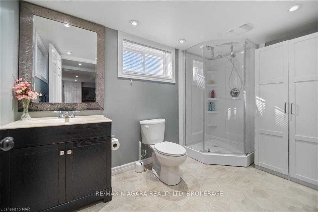 Photo 21 of 5 Draper Drive, St. Catharines, Vine/Linwell — HOMEH