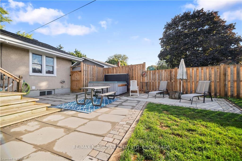 Photo 23 of 5 Draper Drive, St. Catharines, Vine/Linwell — HOMEH