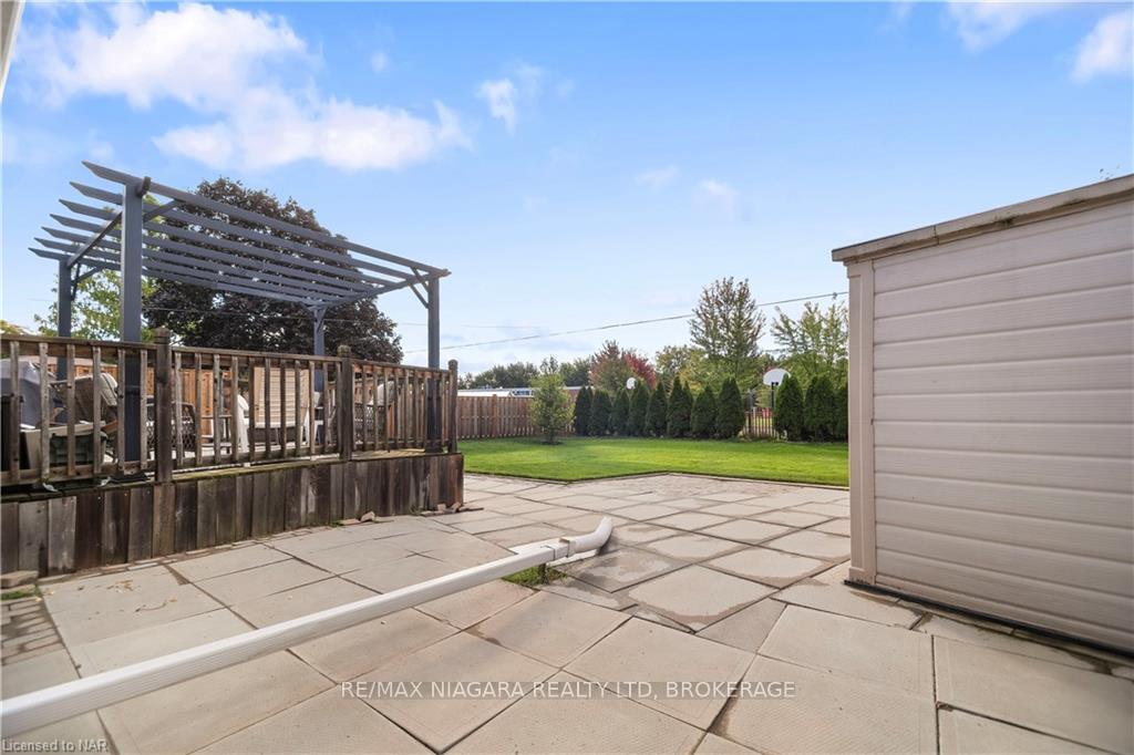 Photo 26 of 5 Draper Drive, St. Catharines, Vine/Linwell — HOMEH
