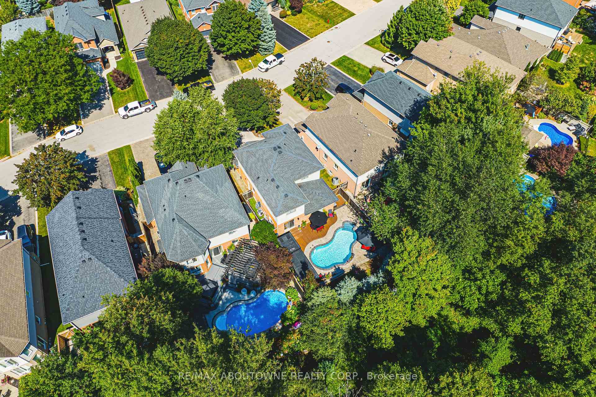 Photo 1 of 94 Valmont Street, Hamilton, Ancaster — HOMEH