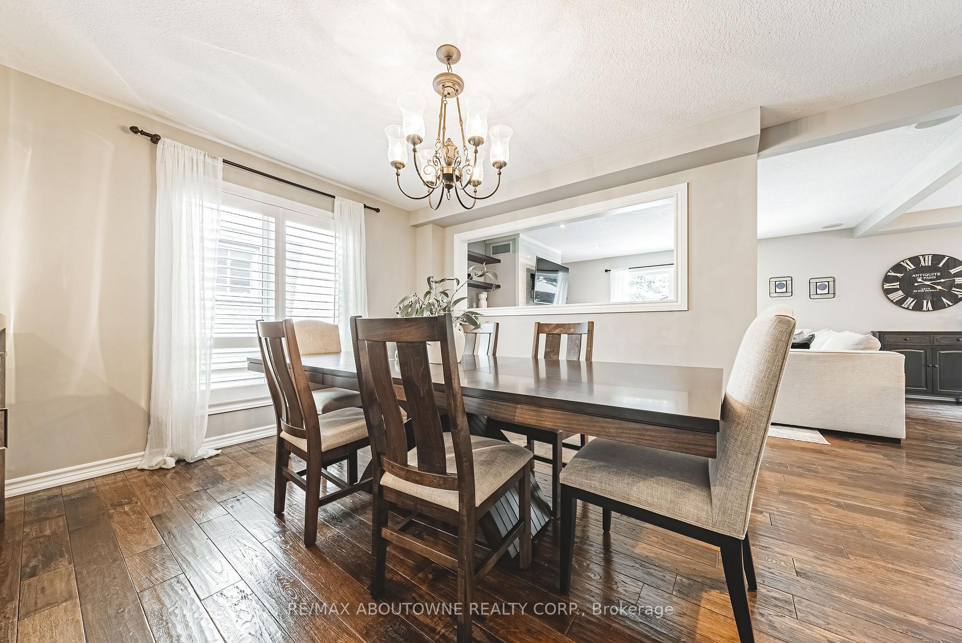 Photo 7 of 94 Valmont Street, Hamilton, Ancaster — HOMEH