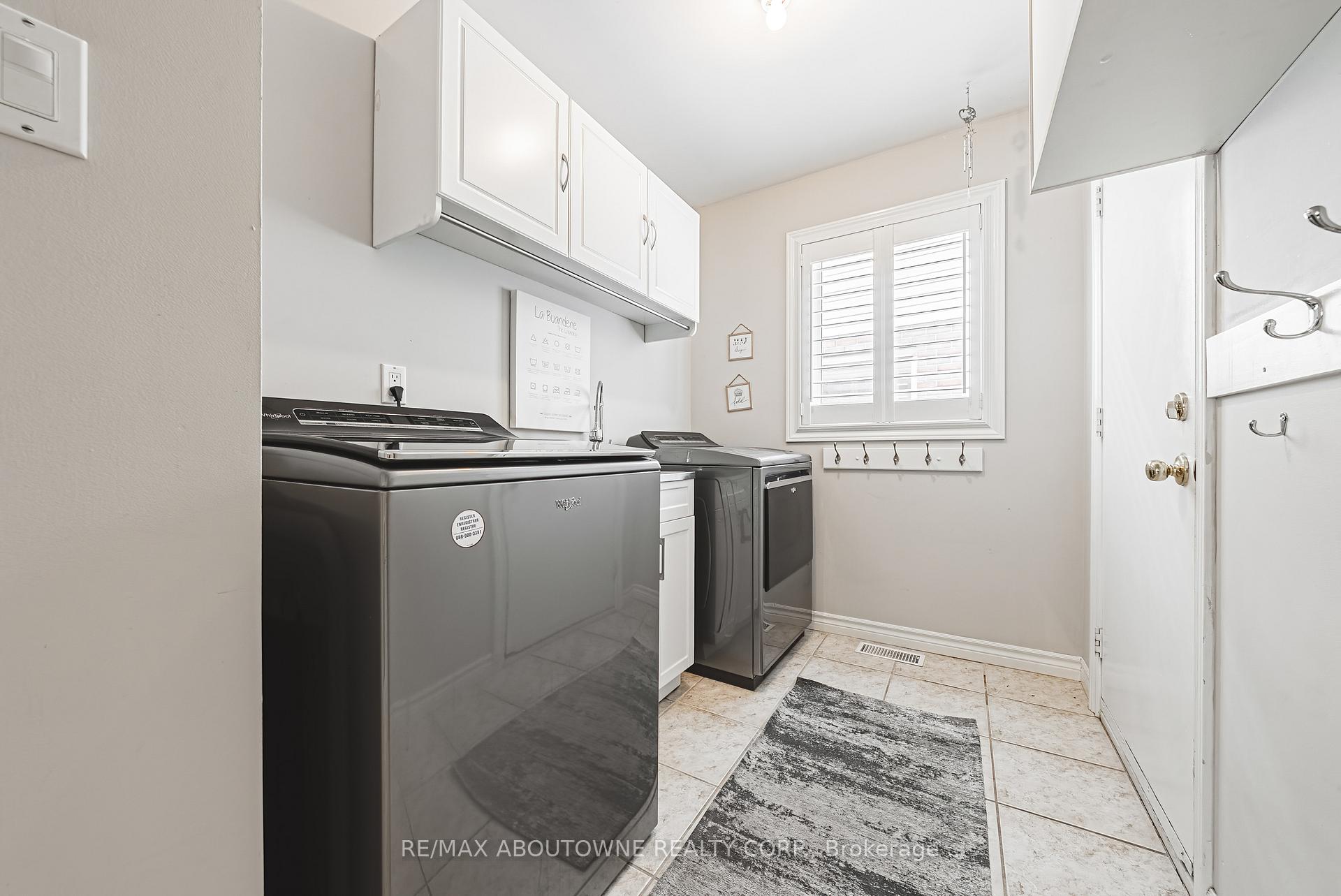 Photo 18 of 94 Valmont Street, Hamilton, Ancaster — HOMEH