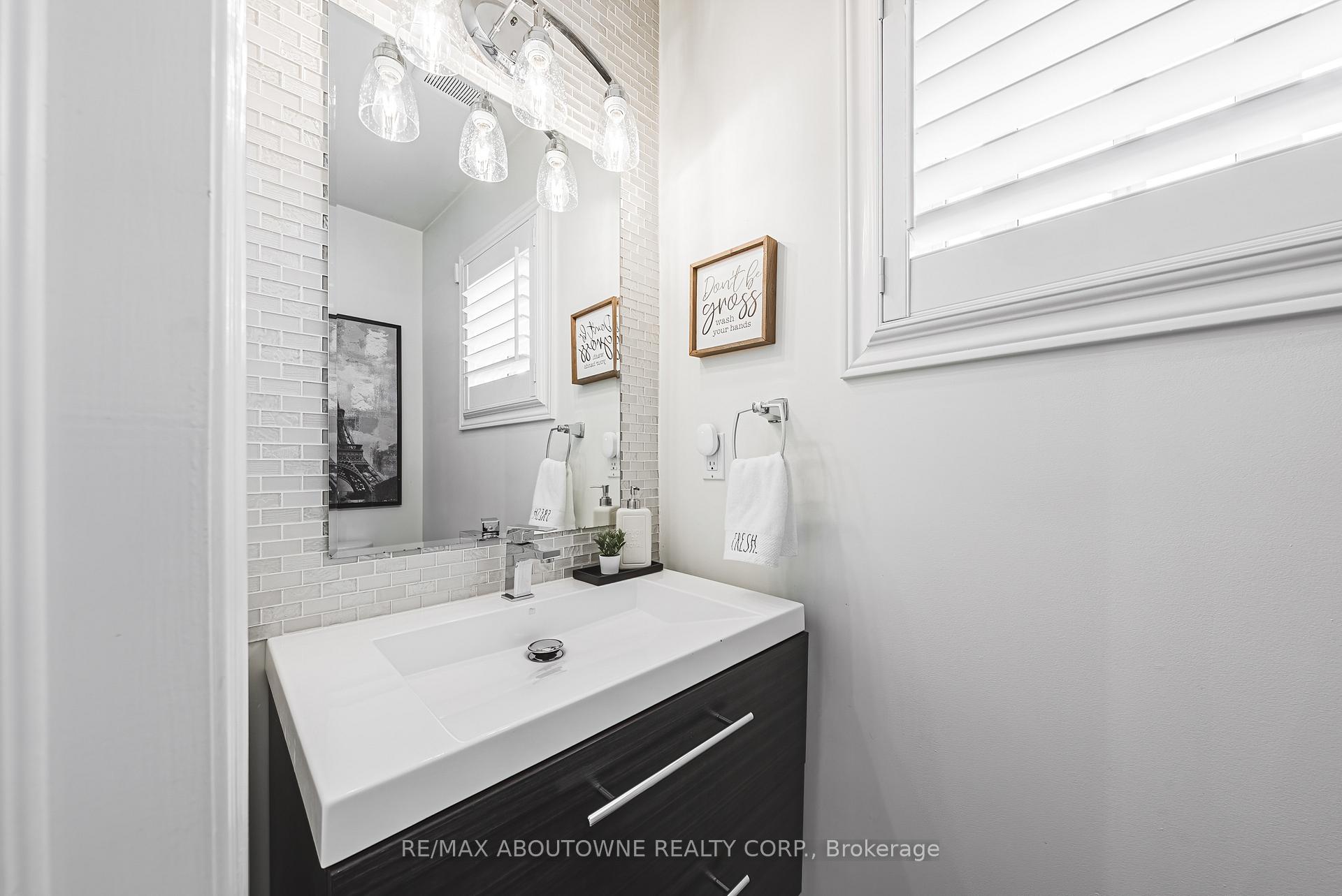 Photo 19 of 94 Valmont Street, Hamilton, Ancaster — HOMEH