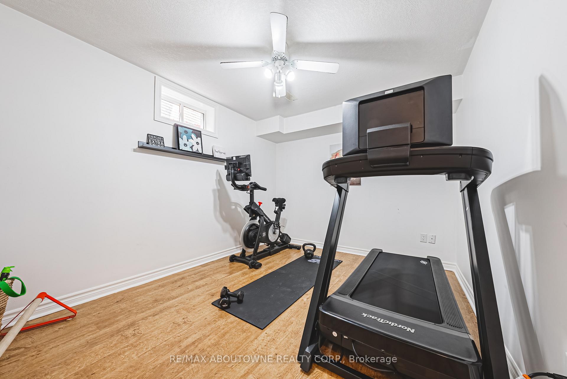 Photo 28 of 94 Valmont Street, Hamilton, Ancaster — HOMEH