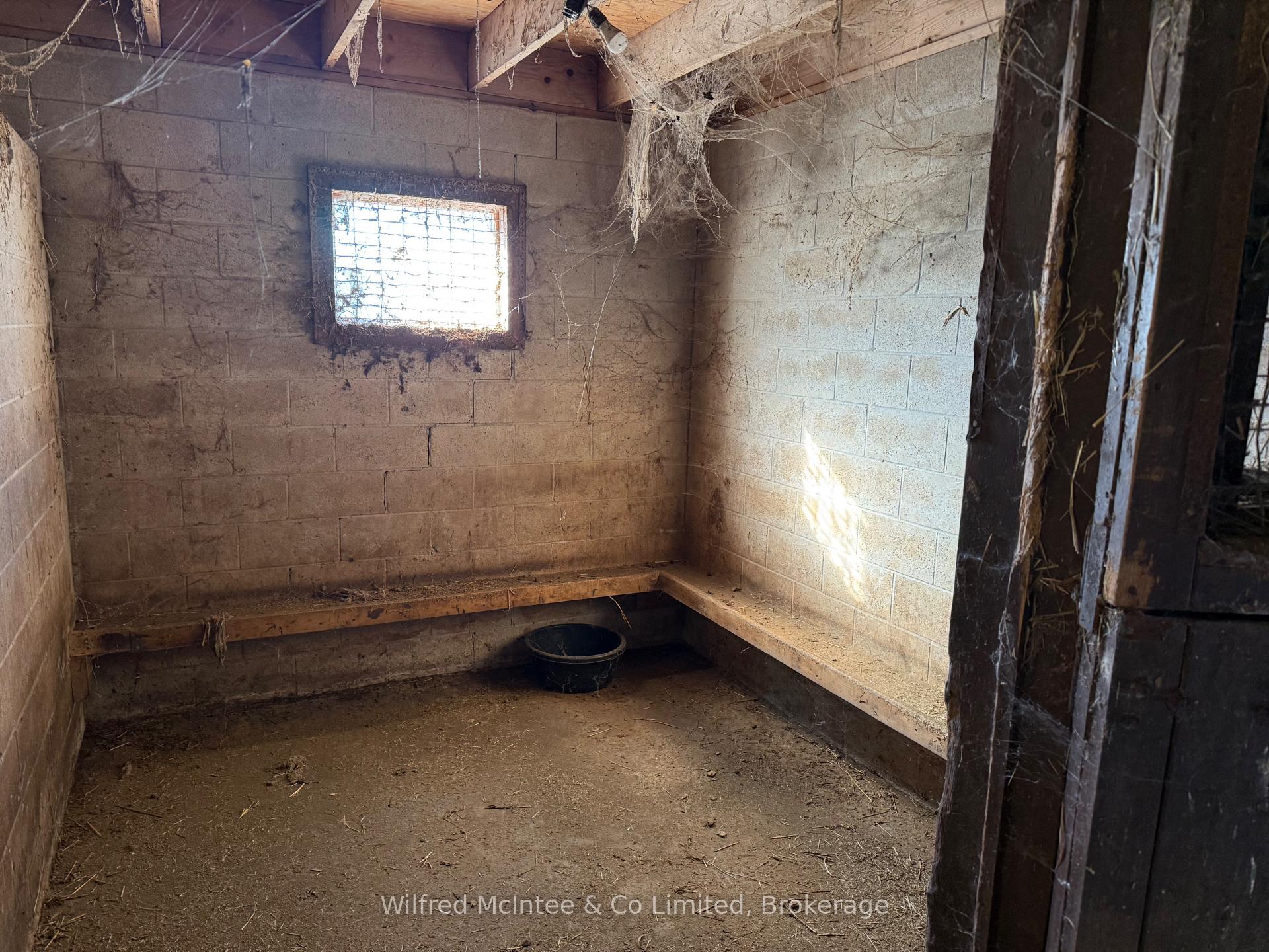 Photo 16 of 601597 Side Road 8, Chatsworth — HOMEH