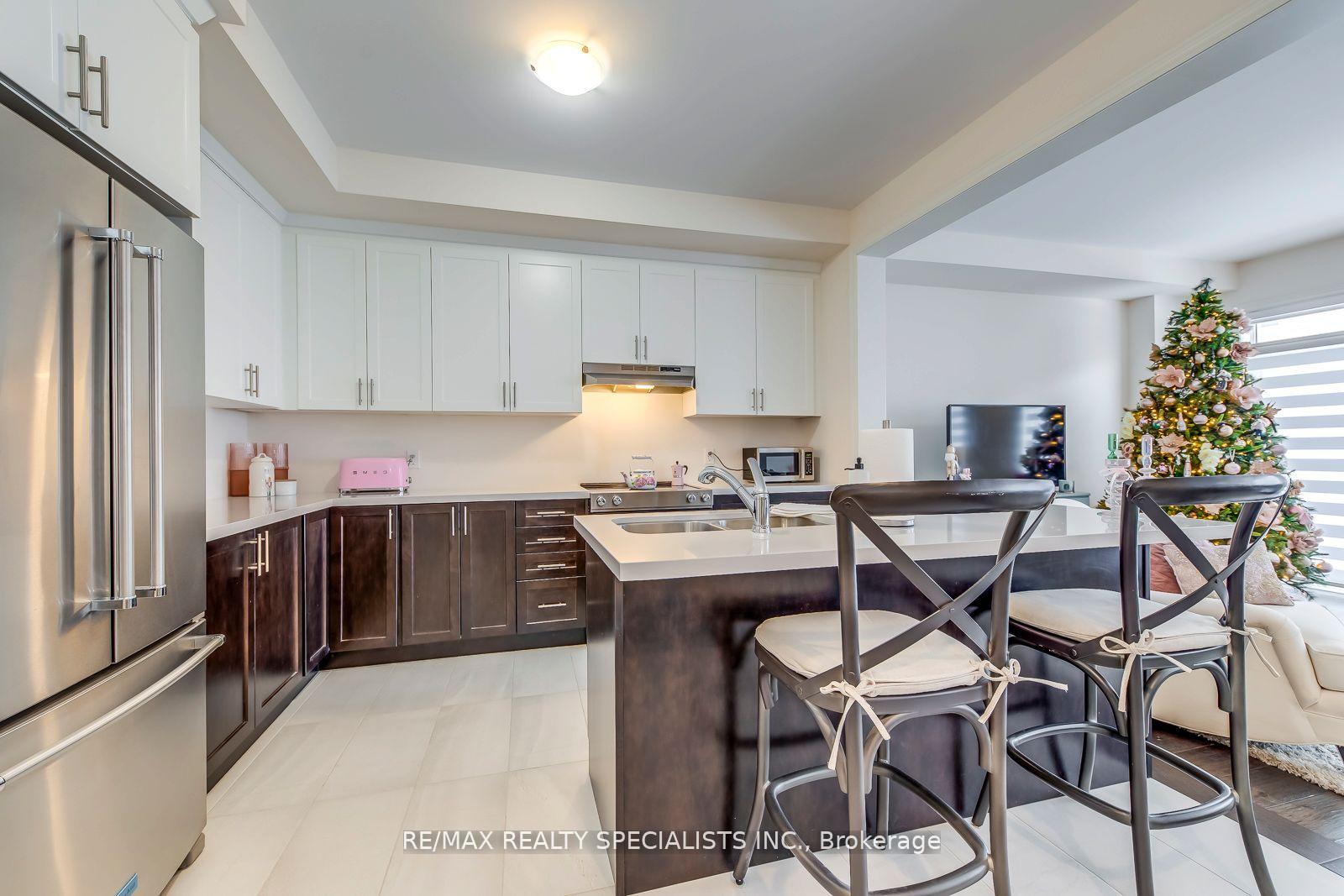 Photo 9 of 341 Raymond Road, Hamilton, Ancaster — HOMEH