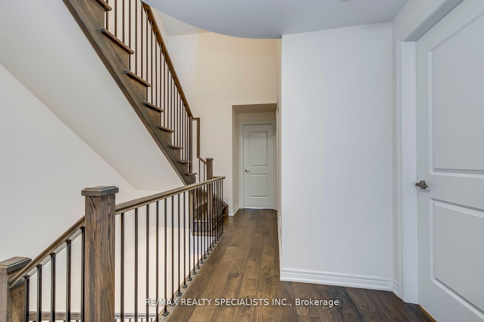 Photo 17 of 341 Raymond Road, Hamilton, Ancaster — HOMEH
