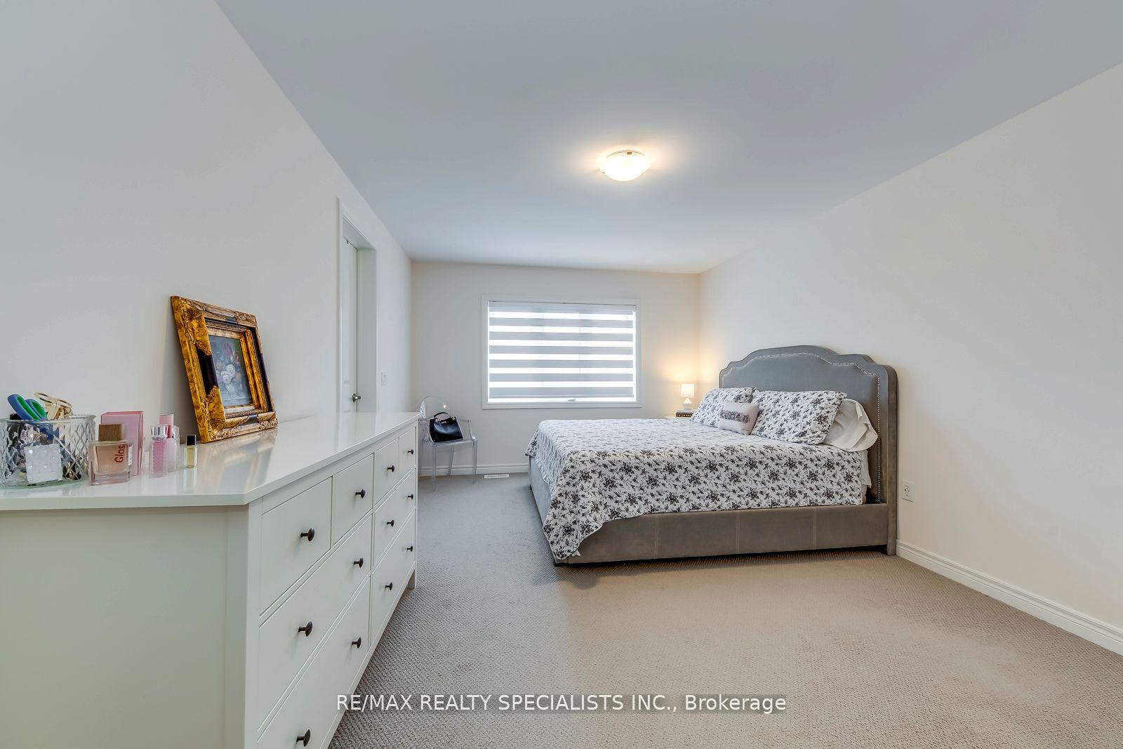 Photo 18 of 341 Raymond Road, Hamilton, Ancaster — HOMEH
