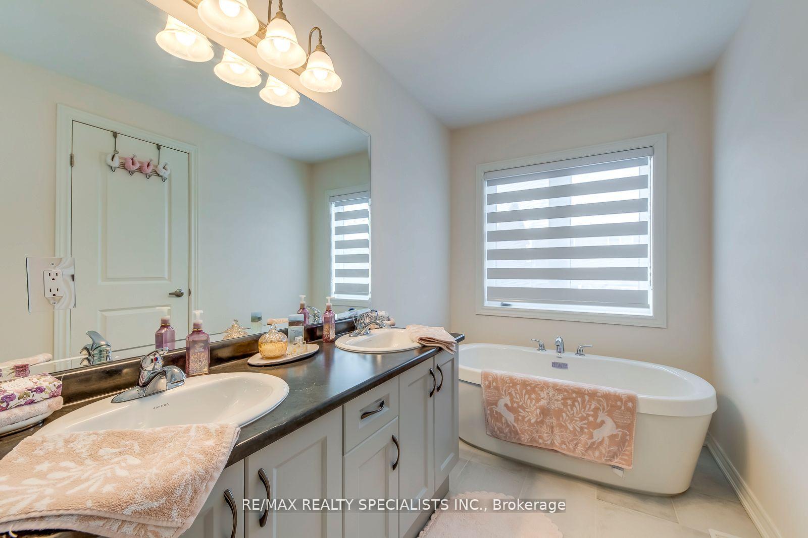 Photo 21 of 341 Raymond Road, Hamilton, Ancaster — HOMEH