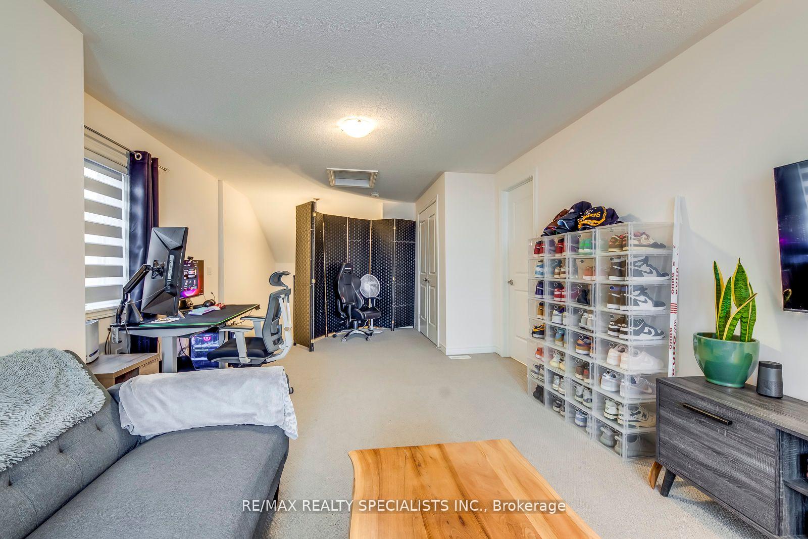 Photo 30 of 341 Raymond Road, Hamilton, Ancaster — HOMEH