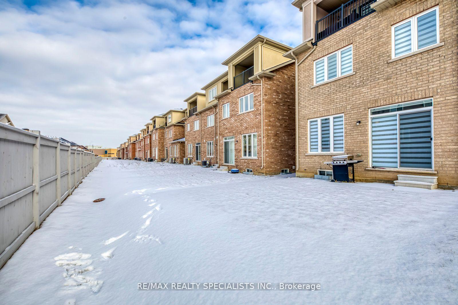 Photo 33 of 341 Raymond Road, Hamilton, Ancaster — HOMEH
