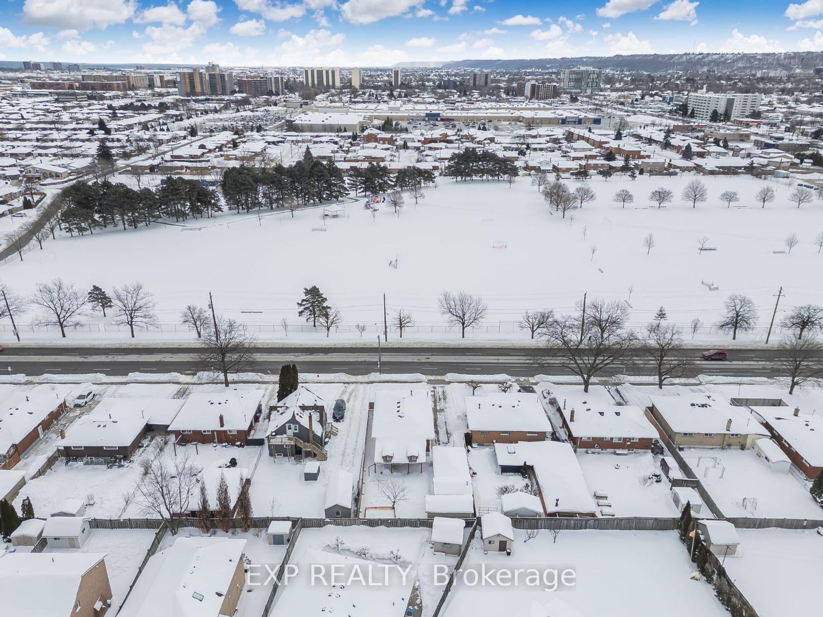 Photo 5 of 63 Nash Road N, Hamilton, Kentley — HOMEH