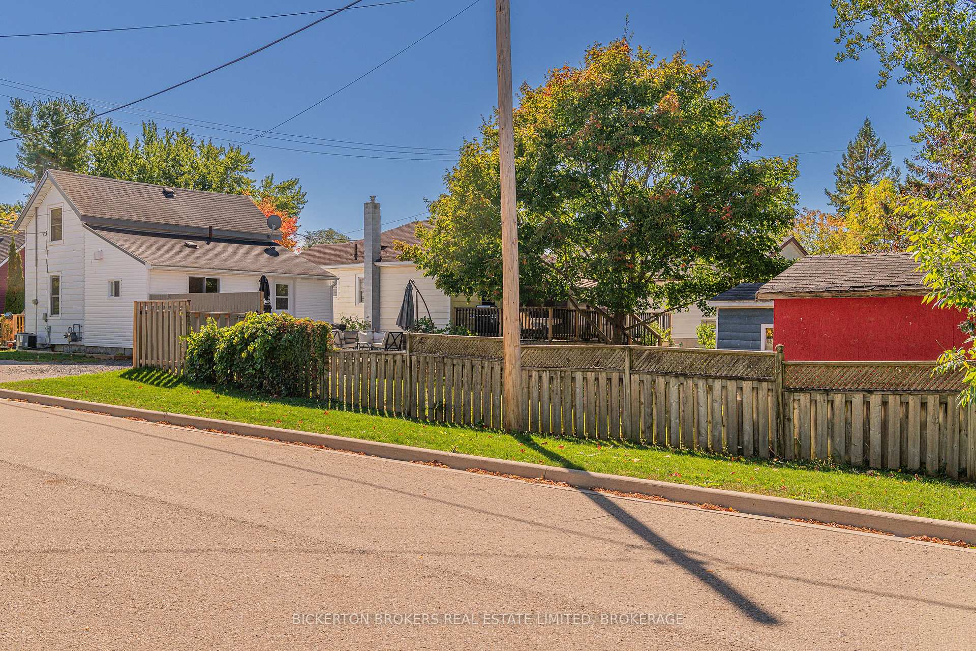 Photo 12 of 140 Georgiana Street, Gananoque — HOMEH