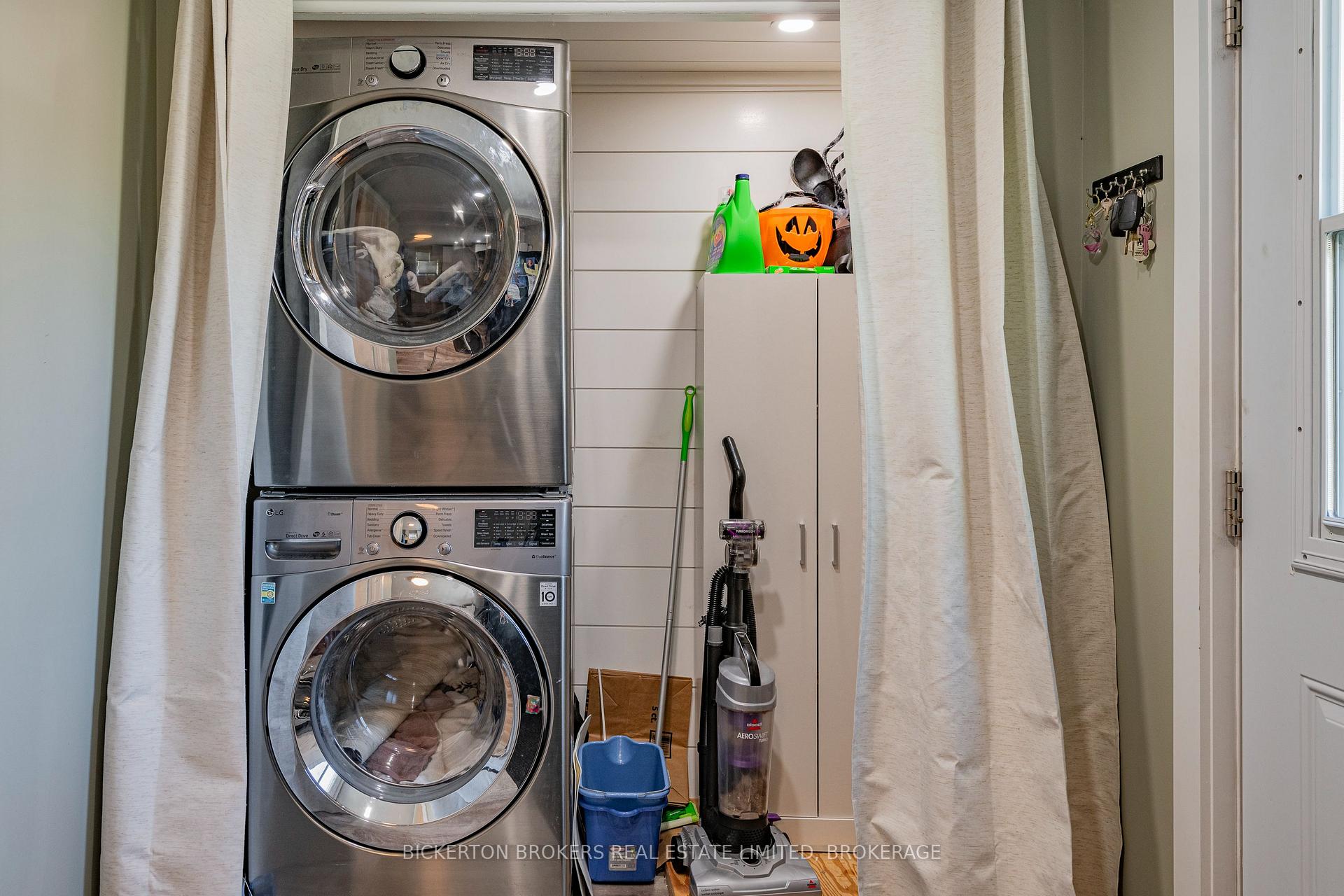 Photo 16 of 140 Georgiana Street, Gananoque — HOMEH