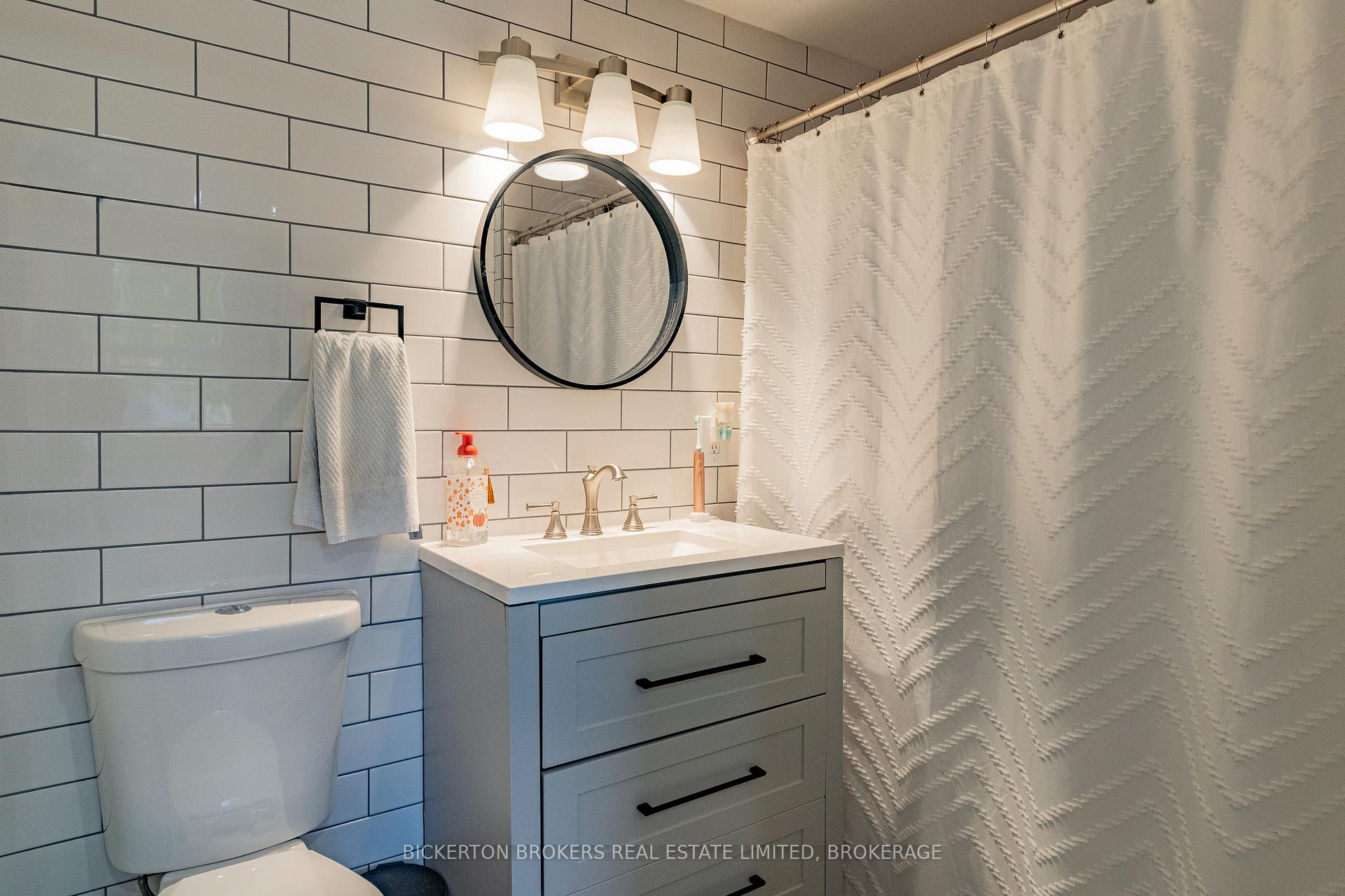 Photo 15 of 140 Georgiana Street, Gananoque — HOMEH