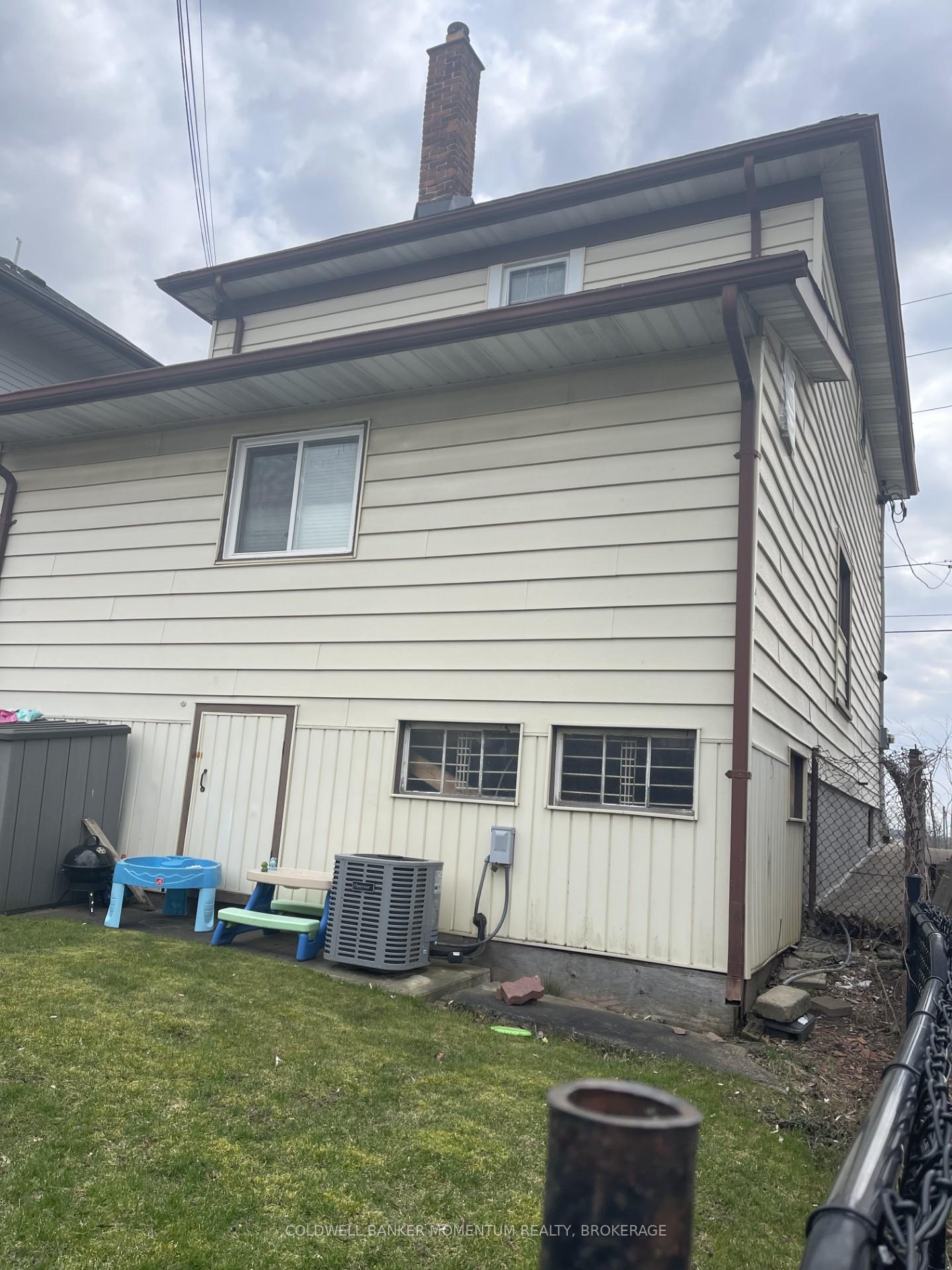 Photo 4 of 173 Queenston Street, St. Catharines, E. Chester — HOMEH
