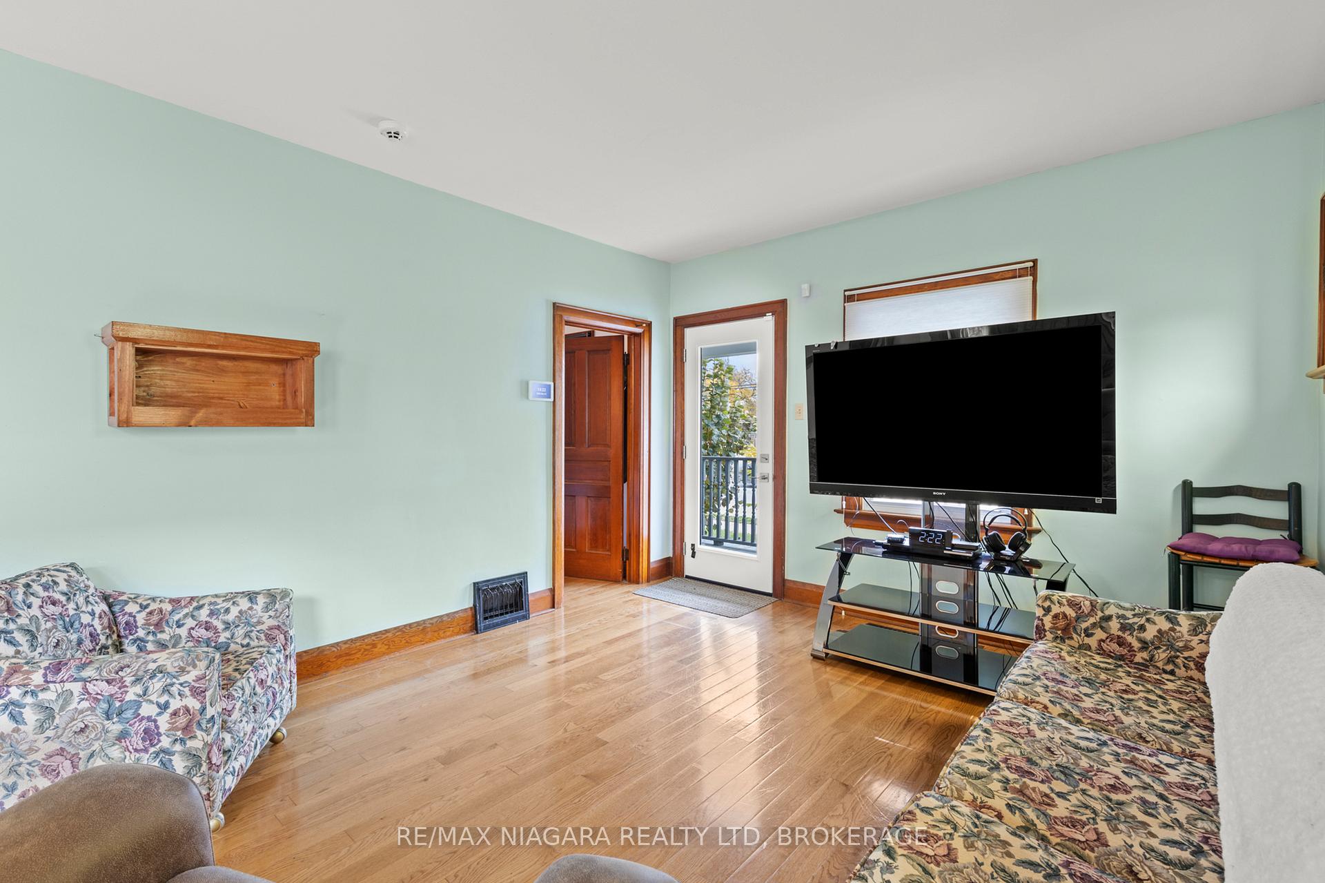Photo 6 of 259 Niagara Street, St. Catharines, Facer — HOMEH
