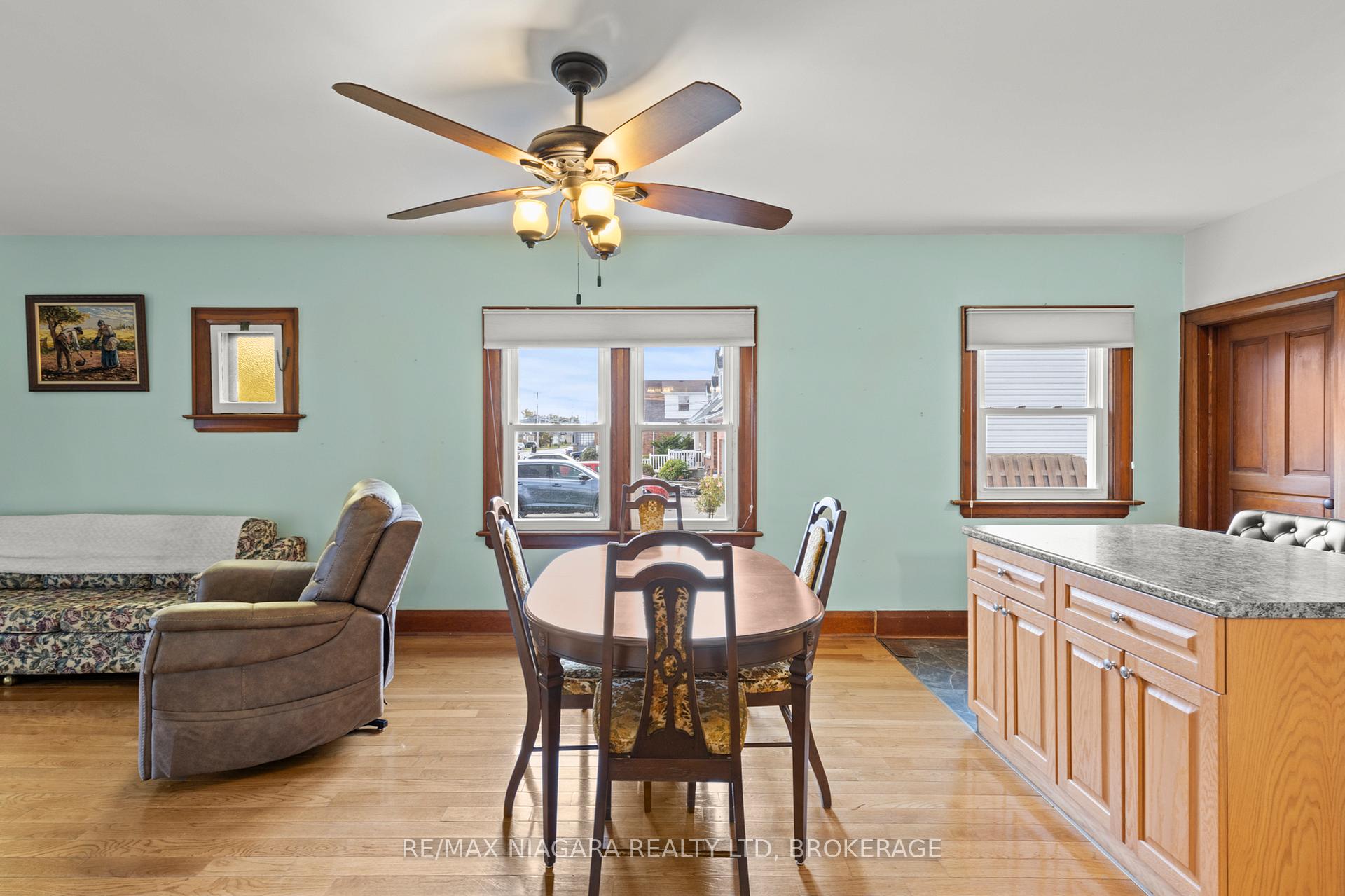 Photo 9 of 259 Niagara Street, St. Catharines, Facer — HOMEH