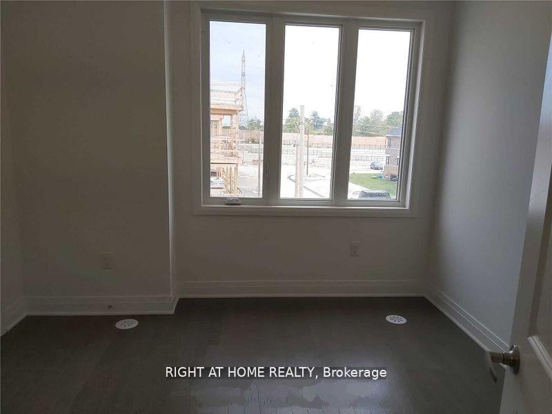 Photo 11 of 829 Port Darlington Road, Clarington, Bowmanville — HOMEH
