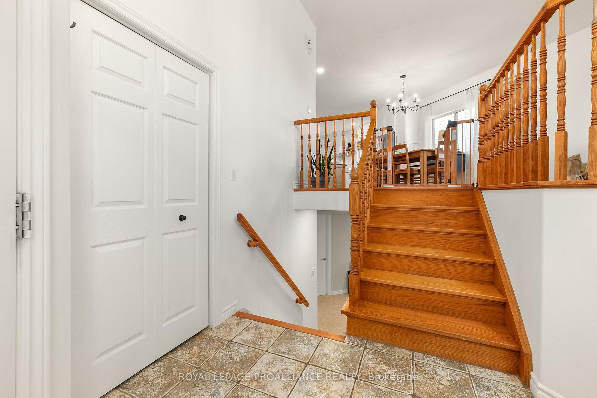 Photo 4 of 34 Finch Drive, Belleville, Belleville Ward — HOMEH