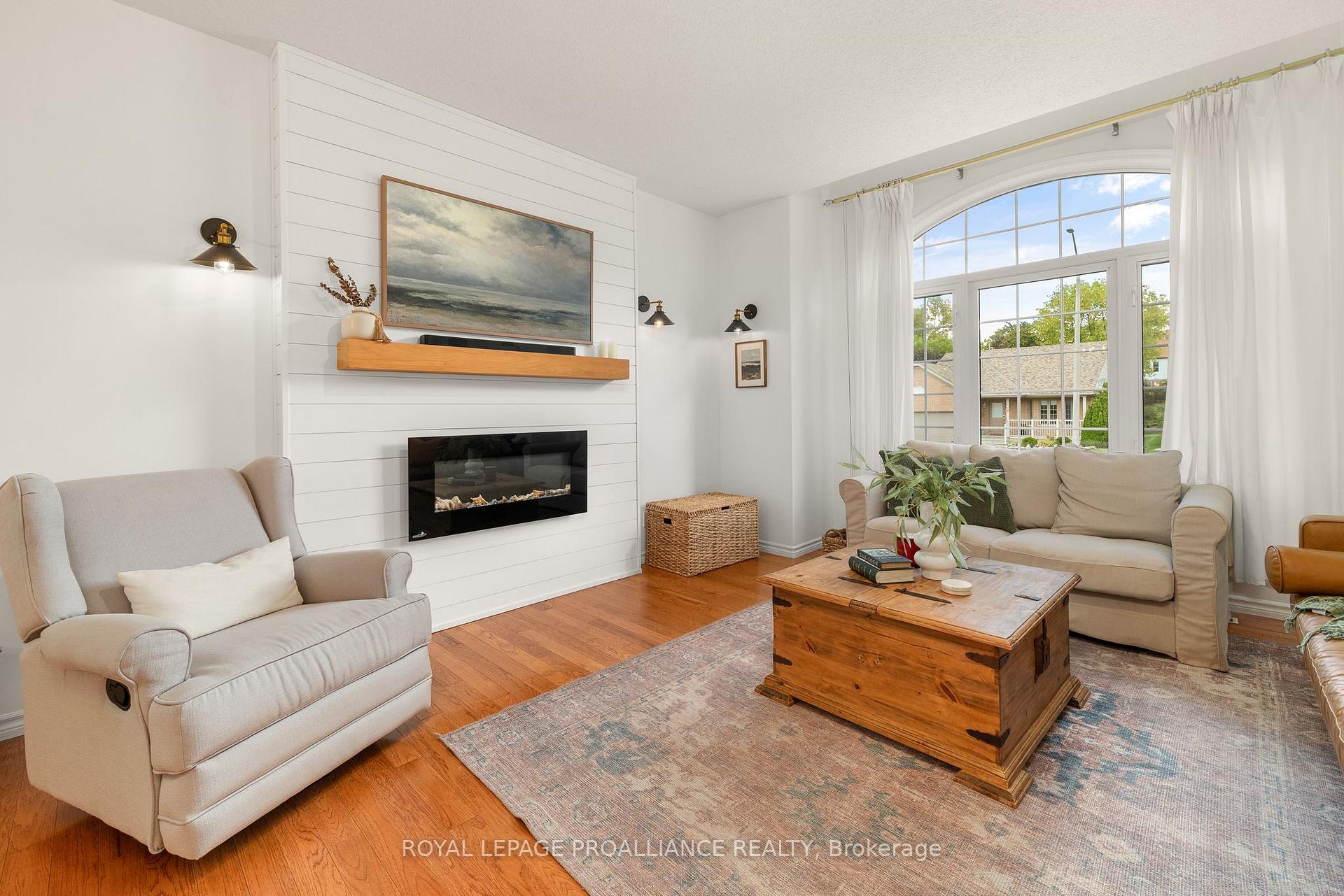 Photo 3 of 34 Finch Drive, Belleville, Belleville Ward — HOMEH