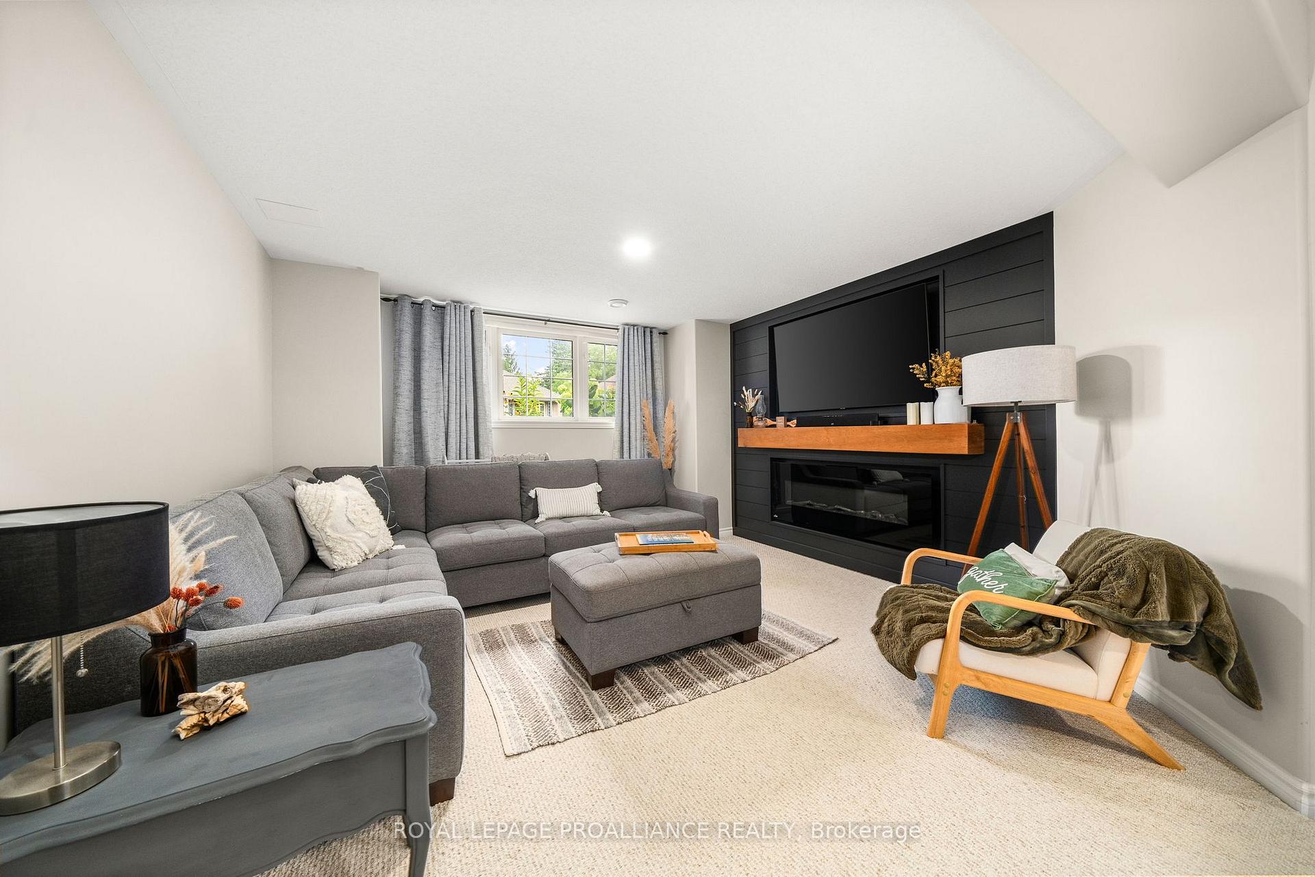 Photo 25 of 34 Finch Drive, Belleville, Belleville Ward — HOMEH
