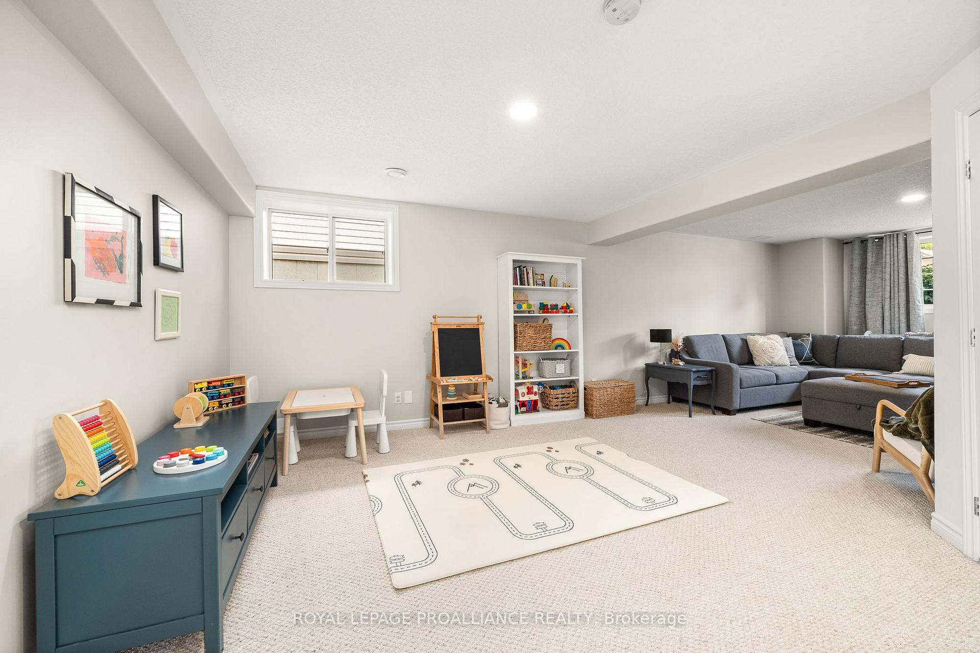 Photo 28 of 34 Finch Drive, Belleville, Belleville Ward — HOMEH