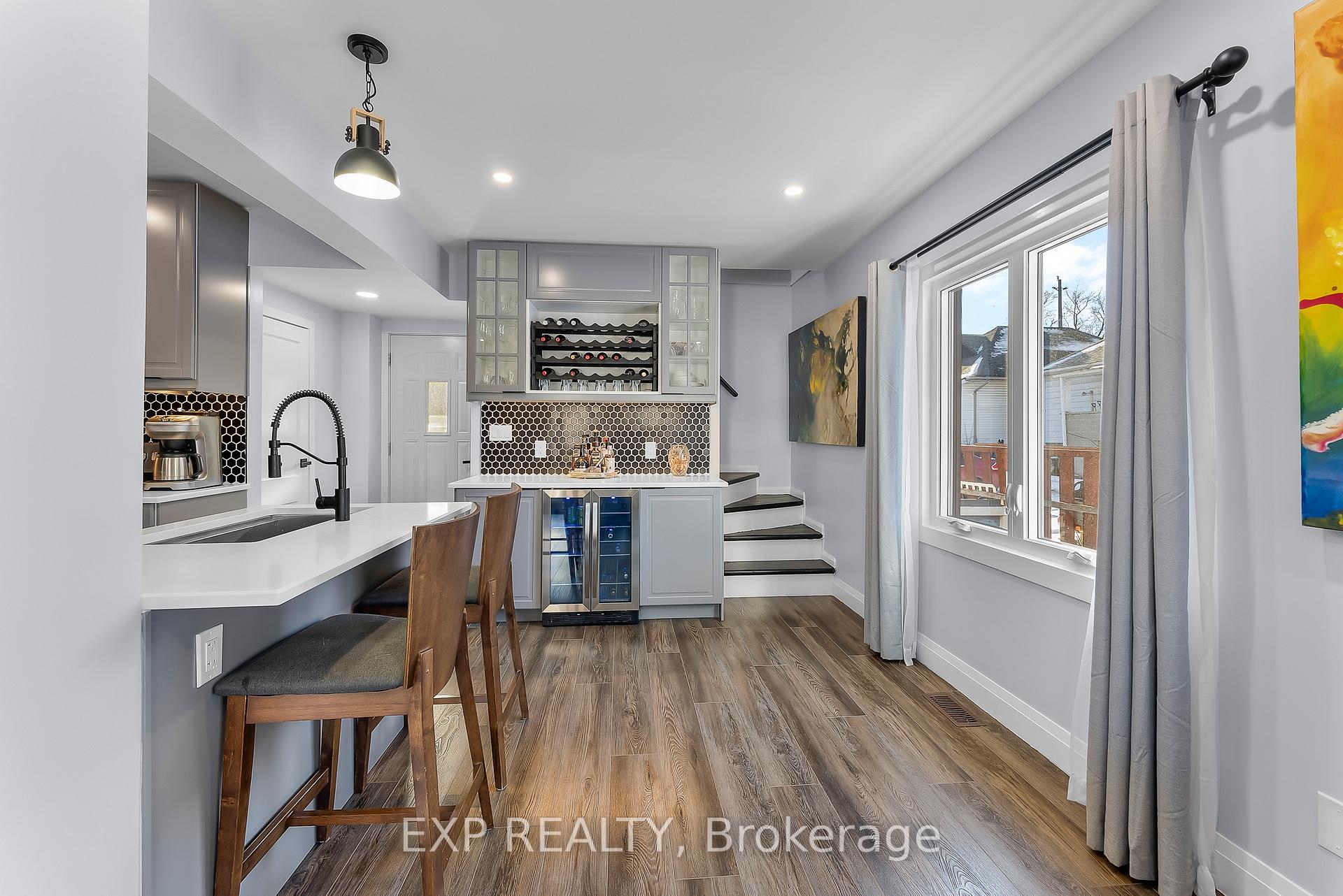 Photo 5 of 4 Manning Street, St. Catharines, E. Chester — HOMEH