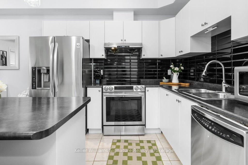 Photo 22 of Unit 4, 47 Madonna Drive, Hamilton, Carpenter — HOMEH