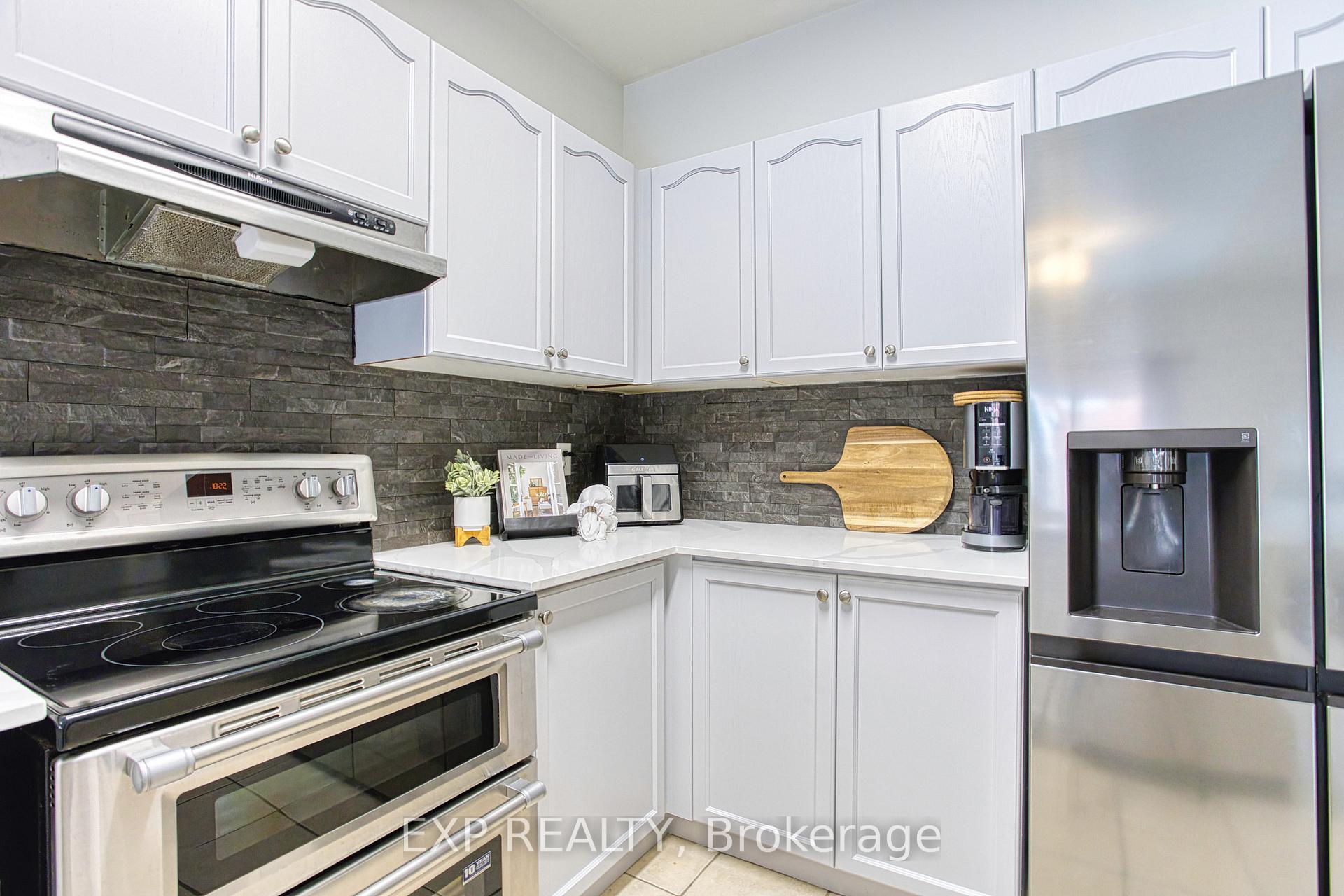 Photo 9 of 28 Sedgebrook Avenue, Hamilton, Winona Park — HOMEH